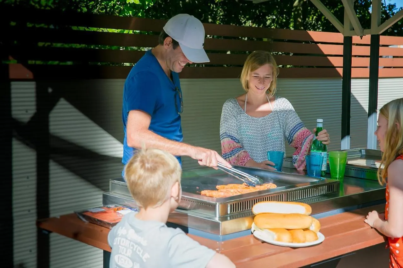 *** Apartahotel Ocean Breeze Resort Noosa Heads Australia